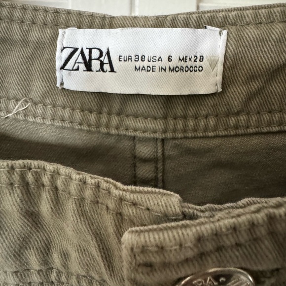 Bundle of 3 pairs women jeans 
size: 6/28

Lucky brand, Zara, Sears - Picture 5 of 11